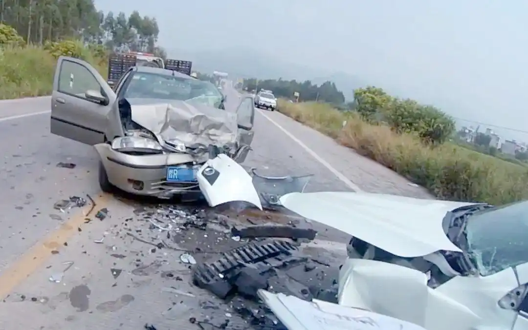 长途驾驶事故高发路段有哪些，如何安全通过这些路段？