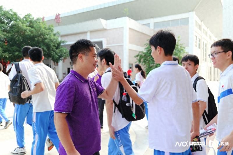 2025 年惠州高考拉开序幕，多校花式送考助力考生奔赴考场
